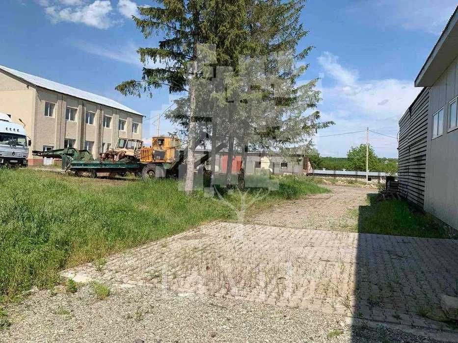 Приватизована ділянка та складський комплекс, Чернівецька обл