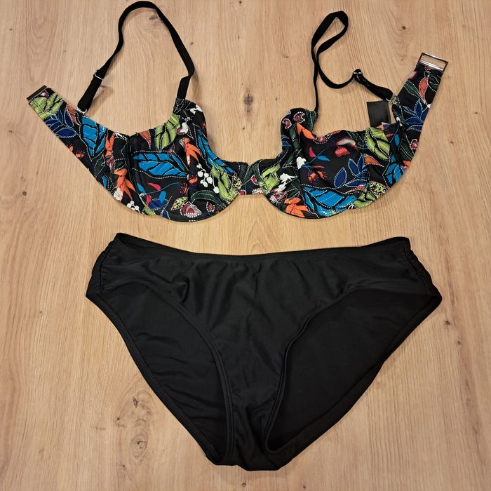 38 75A/B Nowy strój bonprix