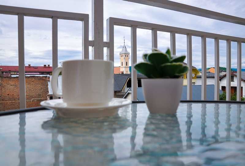 Центр. Подобово. Світло є завжди.Велика 1-кімнатна квартира.