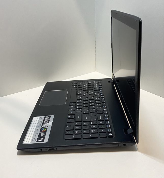 Acer e5-575 15.6” 8/128GB SSD M2 +750GB HDD і3-6100/ як новий/ FullHD