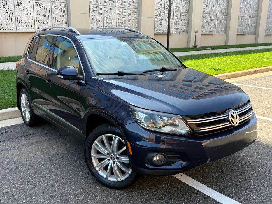 Volkswagen Tiguan      2016