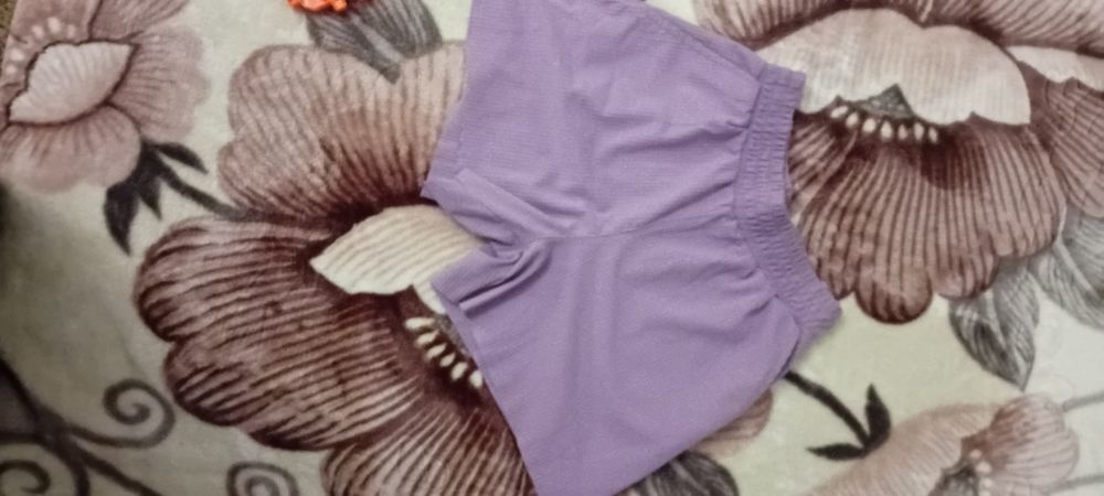 Продам шорти розмір s