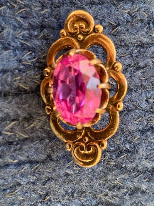 Stara broszka z korundu aleksandrytu z ZSRR. Srebro próby 875