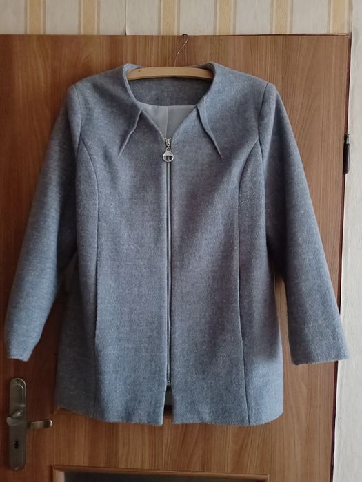 Kurteczka/płaszczyk damski r46