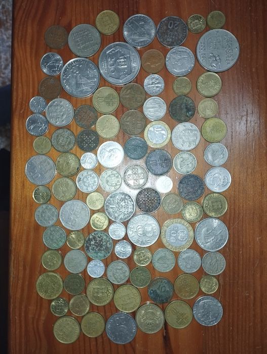 Notas e moedas antigas