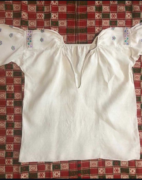 Стародавня вишивана сорочка Полтавщина