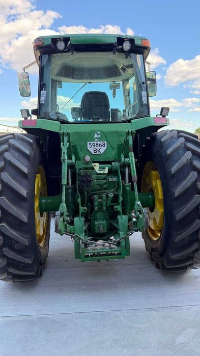 Трактор John Deere 8400