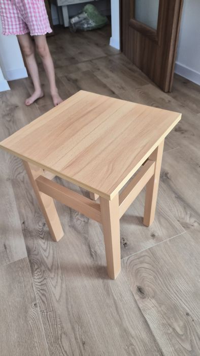 Taboret stołek klasyczny