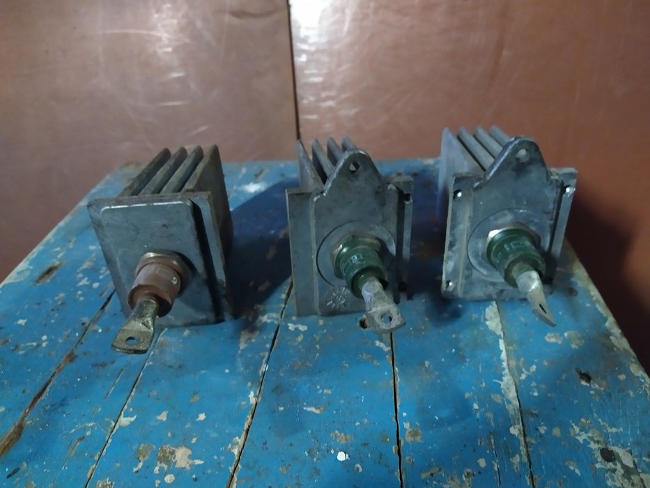 Продам диоды Д2 25