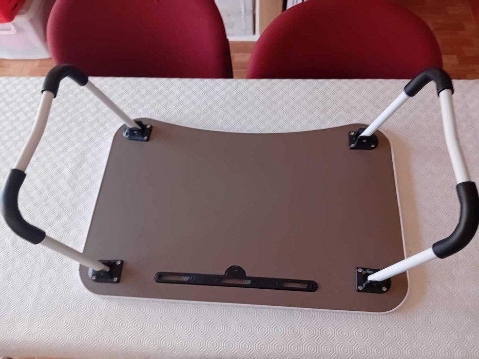 Mesa Portátil Dobrável (para Cama/Sofá) – 5€ (Levantamento no Bombarral)