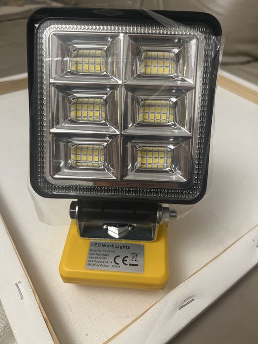 Лампа прожектор 48 W DeWalt usb (без акумулятора)