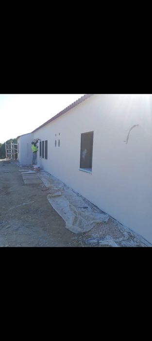 Capoto,estuqui pintura e sapisco