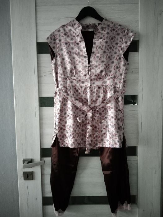 Piękny komplet (bluzka +spodnie)