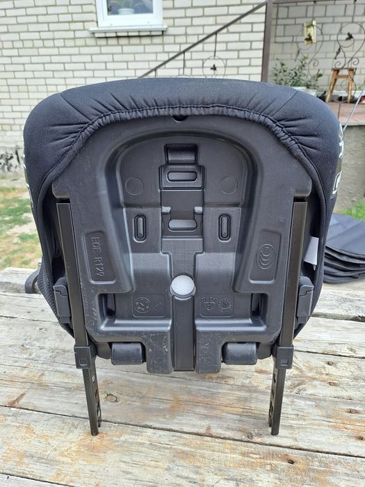 Нове автокрісло Osann Komet Isofix (15-36 кг) + захисний чохол у подарунок!