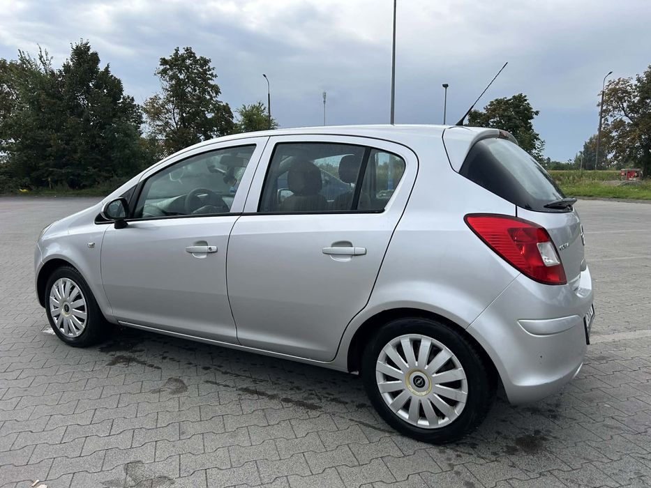 Opel Corsa D 1.2 benzyna 2008r Navi do naprawy