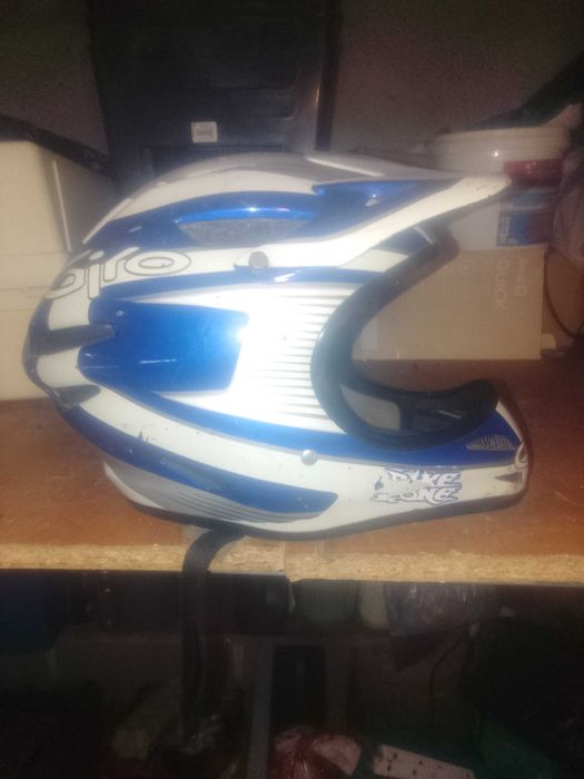 Capacete bom azul