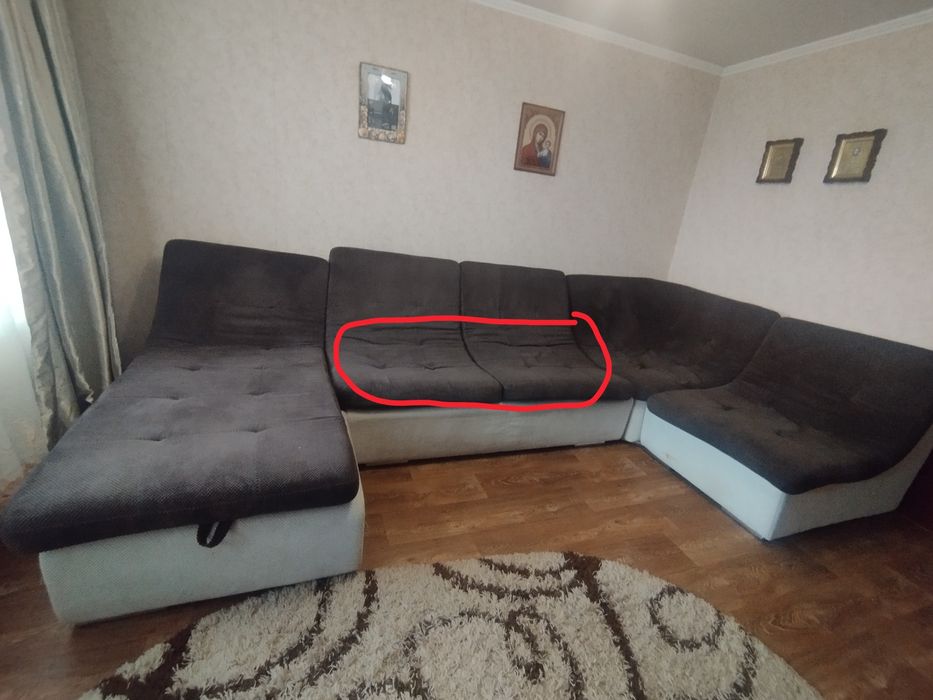 Диван в задовільному стані