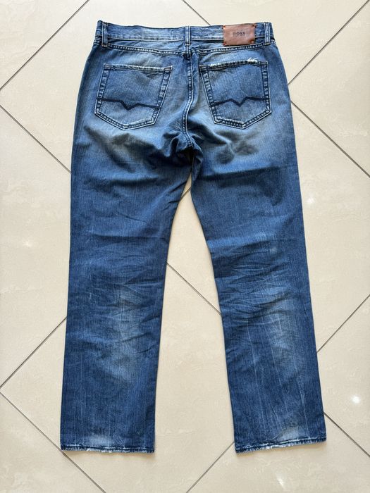 Джинсы Hugo Boss