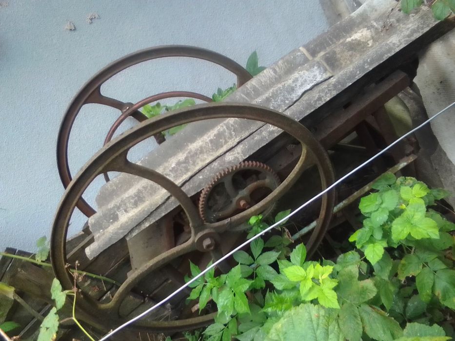 Продам січкарню господарську