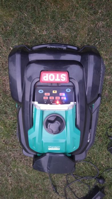 Robot koszący Garden FEELINGS 800m² kosiarka samojezdna