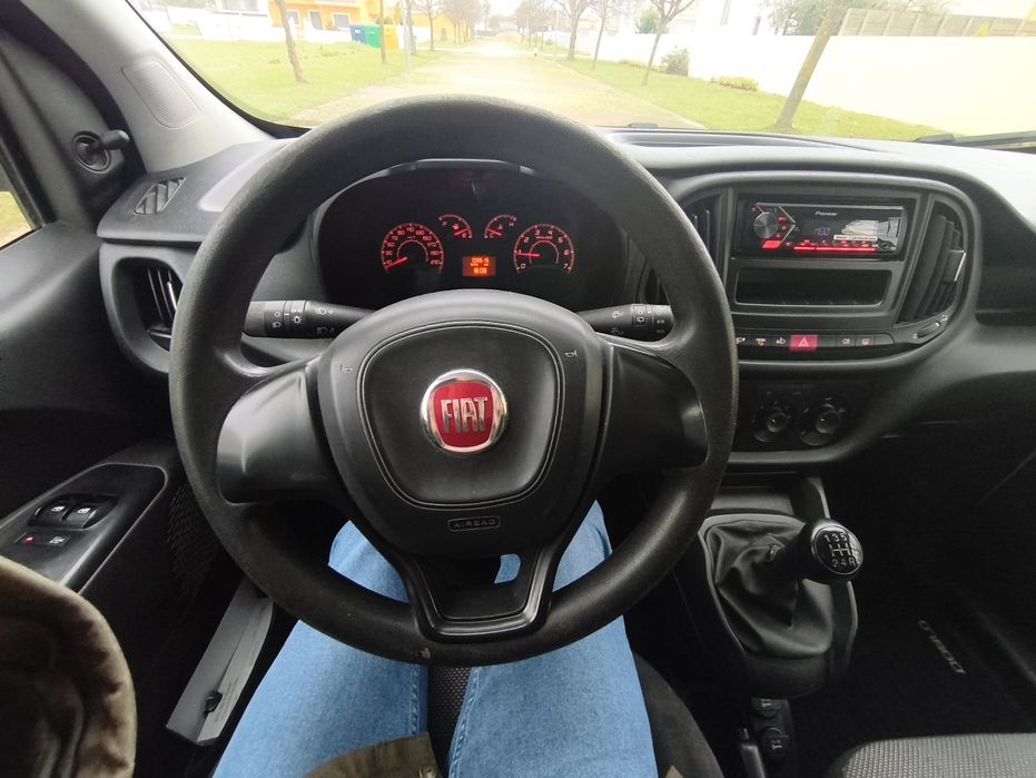 Fiat doblo profissional 1.3 gasóleo 2018 com 100 mil kms.