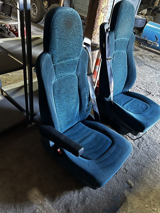 Сидіння пілот і пасажирське daf xf 95