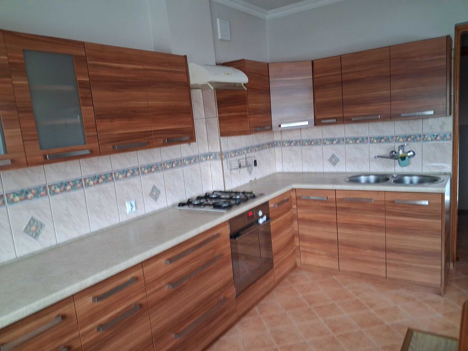 Meble kuchenne, stan ogólny dobry. Sprzedam bez kuchenki.