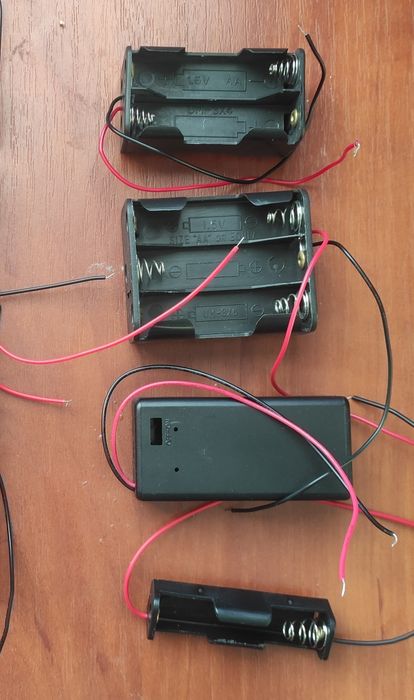 Корпус холдер держатель тримач 18650 аккумулятор батарейки АА