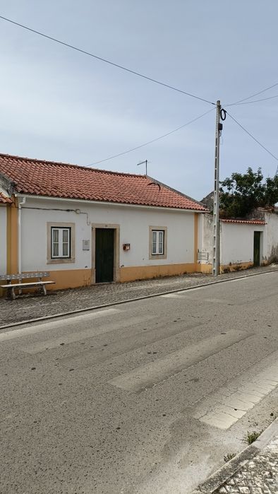 Moradia T3,  a 40 minutos de Lisboa