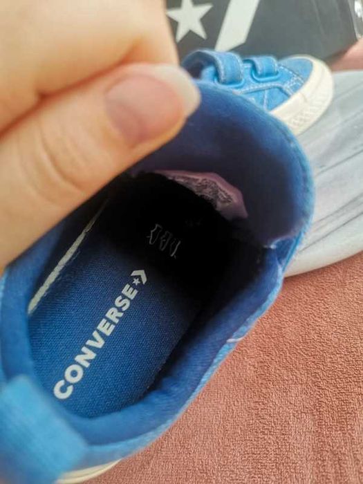 Converse trampki na rzepy niebieskie r. 20