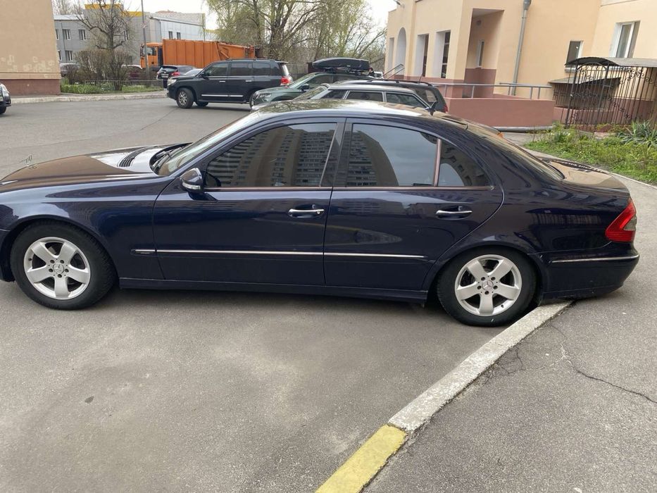 В разборе БМВ е34 м51 1996 гада механика и Мерседес 211 ом642