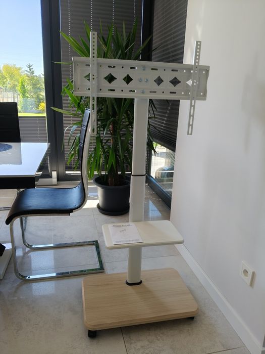 Mobilny stojak na telewizor 32-70" do 40-45kg