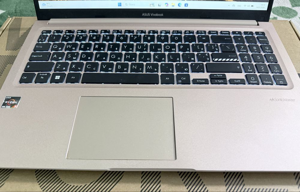 Ноутбук ASUS VivoBook / Ryzen 7