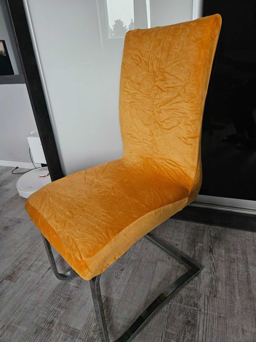 Pokrowce na krzesła miękkie welurowe musztardowe 4 sztuki komplet