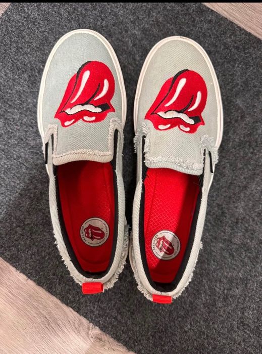 Vendo sapatos novos de marca, edição limitada