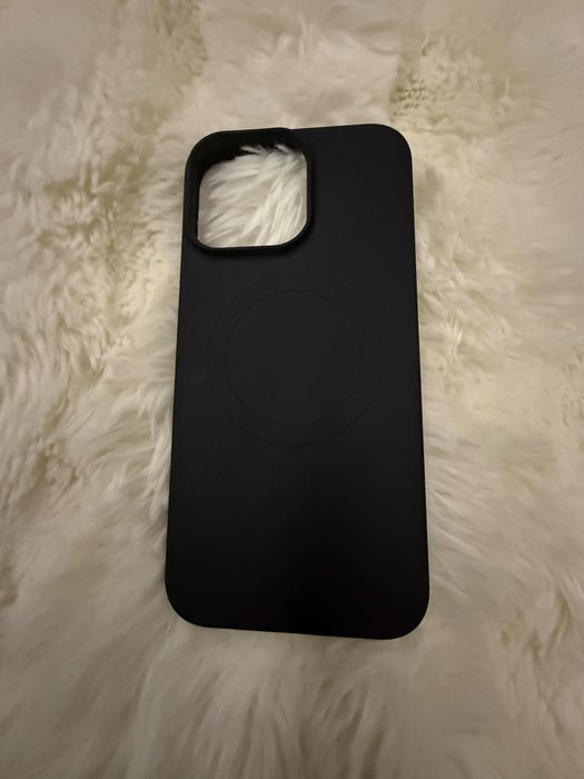 Premium czarne etui do IPhone 16 Pro max