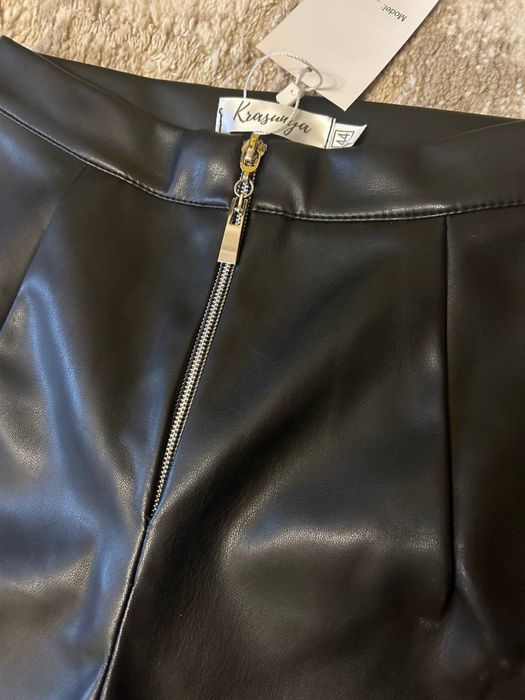 Шкіряні лосини жіночі