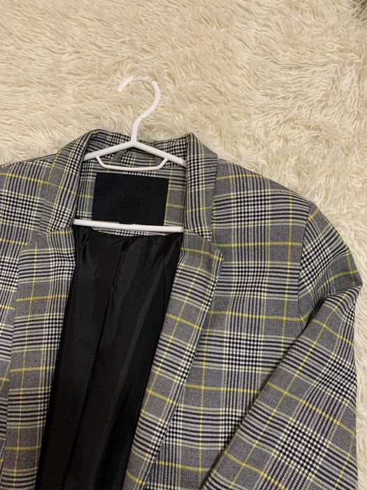 Жакет(жіночий)))