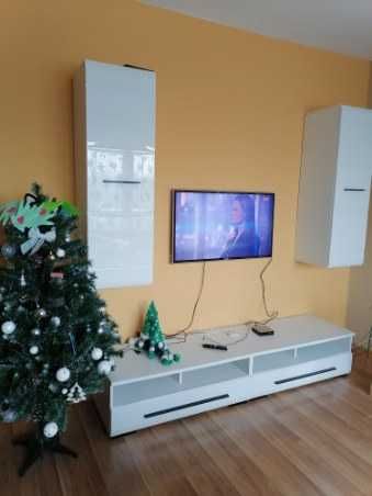 Niezalezna połowa domu ,ogródek, garaz, blisko Gemini, bez pośredników