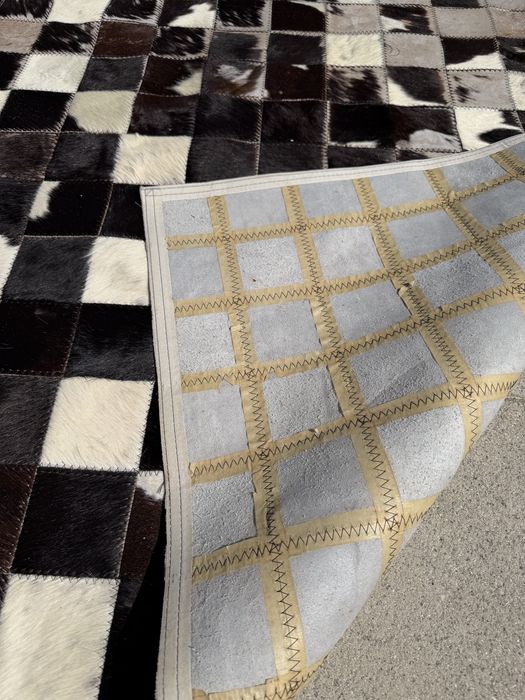 Tapete Pele de Vaca Verdadeiro - IKEA KORNUM 170x240 – Couro Natural (Patchwork) | Peça de Design