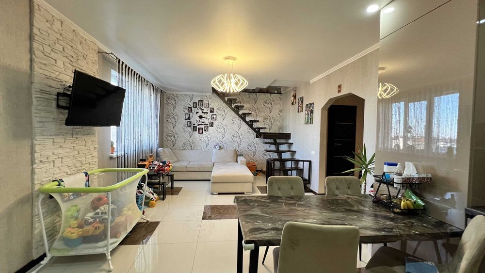 Продається 4 кім. кв. вул. Федьковича район Пасічна