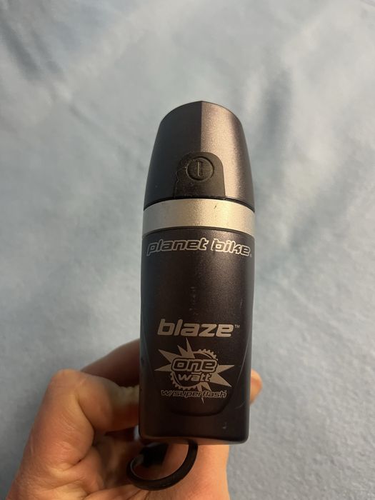 Все по 100. Ліхтарик велосипедний