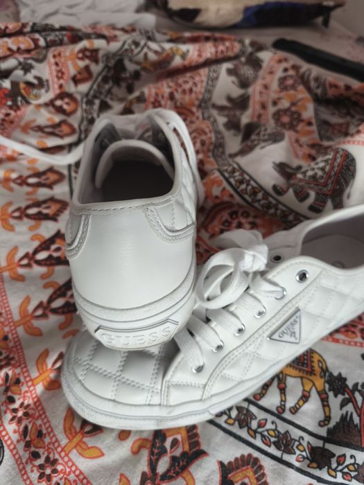 Tenis GUESS N° 39