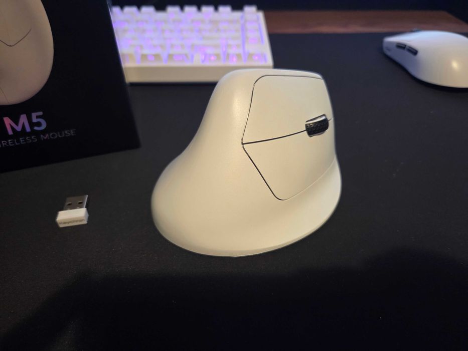 Mysz pionowa ergonomiczna Keychron M5