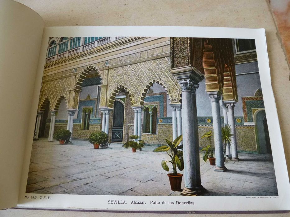 Livro com 20 fotos postais de Sevilha