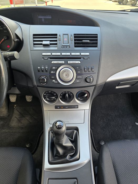 Mazda  2011r, pewne auto