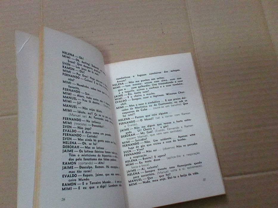 T como em teatro : cinco peças em um acto