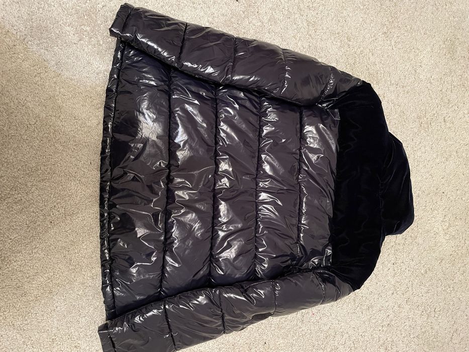 Продам куртку женскую