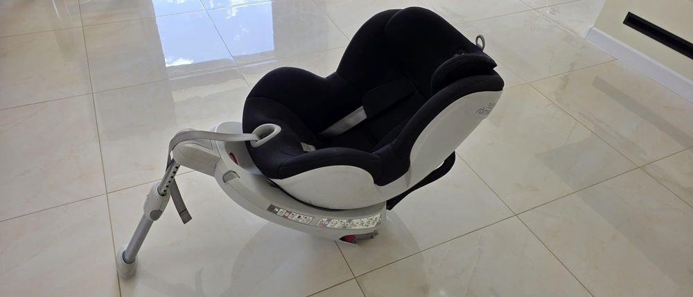 Fotelik obrotowy britax Romer 9-18 kg
