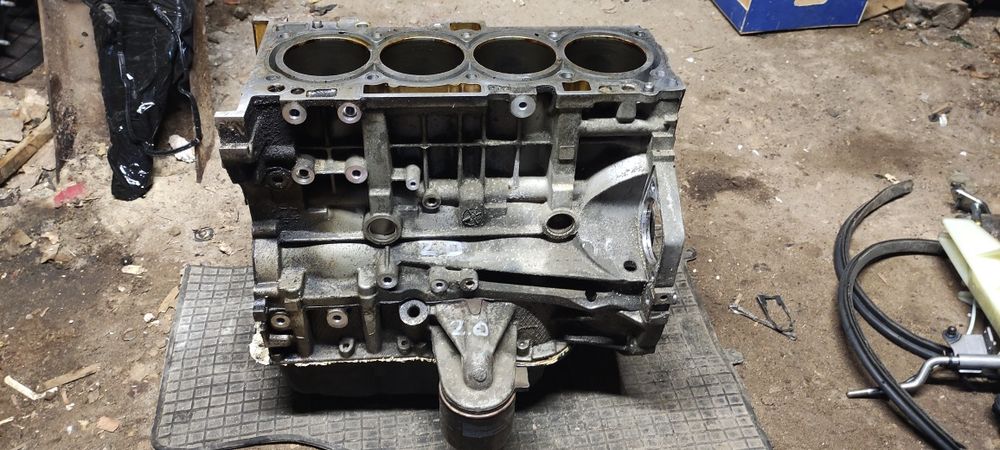 Блок цилиндров G4KA 2.0бензин Киа,Хюндай,Kia Hyundai